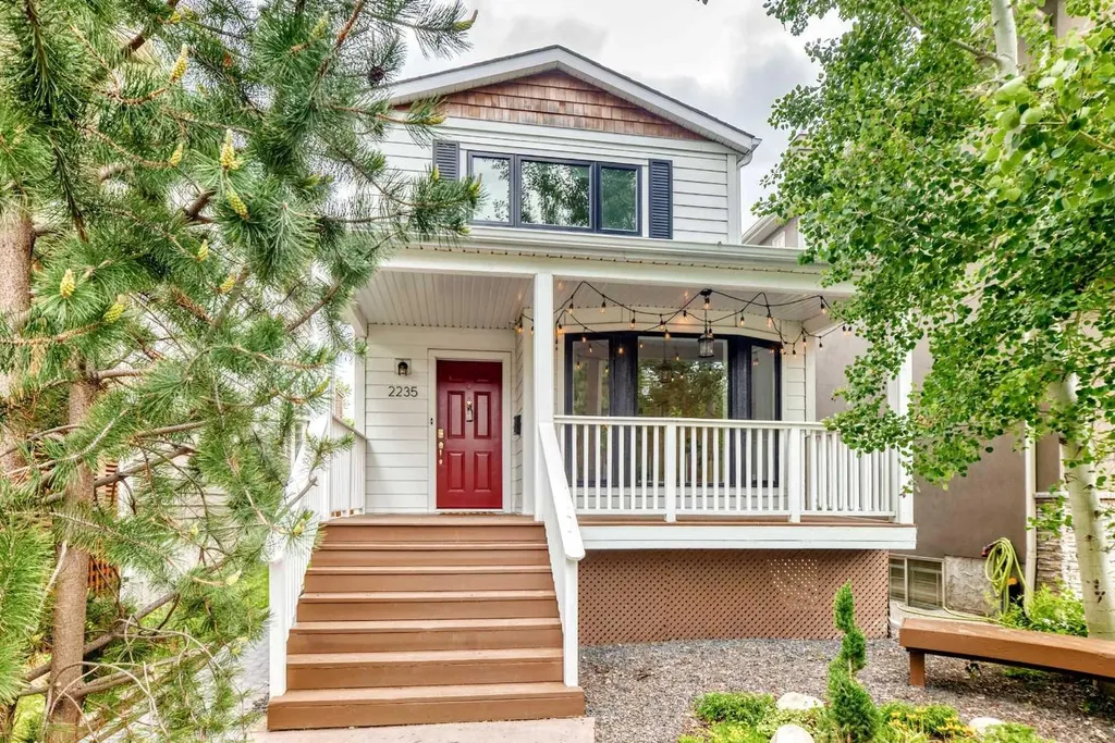 2235 7 Avenue Calgary AB T2N0Z9