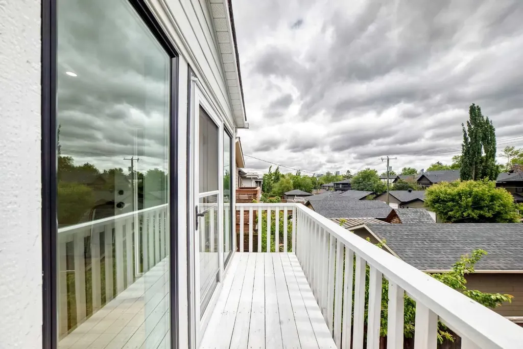 2235 7 Avenue Calgary AB T2N0Z9