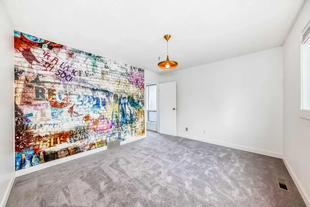 2235 7 Avenue Calgary AB T2N0Z9