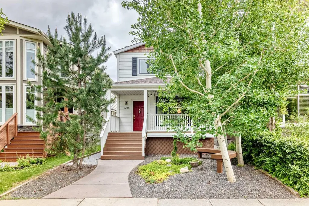 2235 7 Avenue Calgary AB T2N0Z9