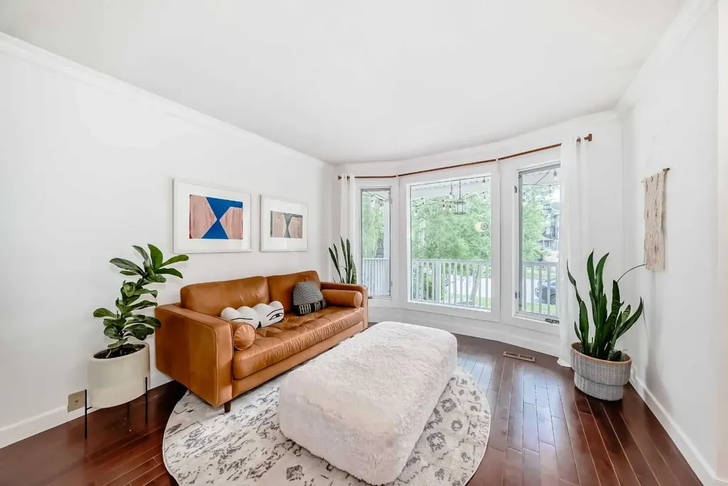 2235 7 Avenue Calgary AB T2N0Z9