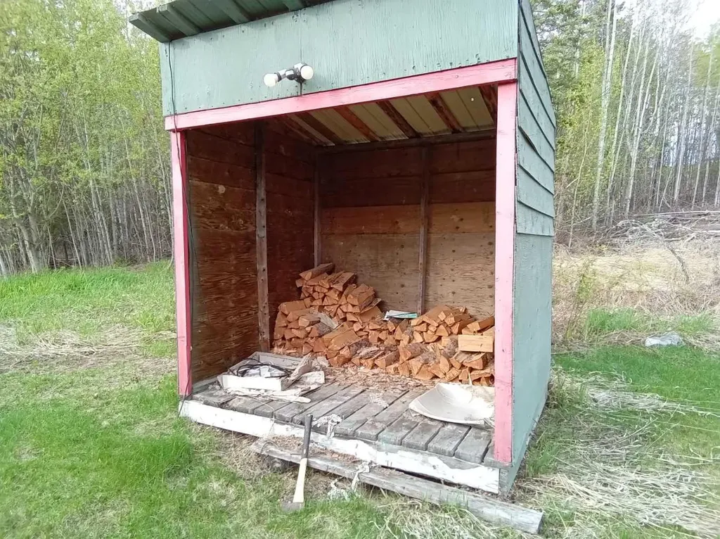 76517 Rrd 143a N Rural Big Lakes County AB T0G 1C0