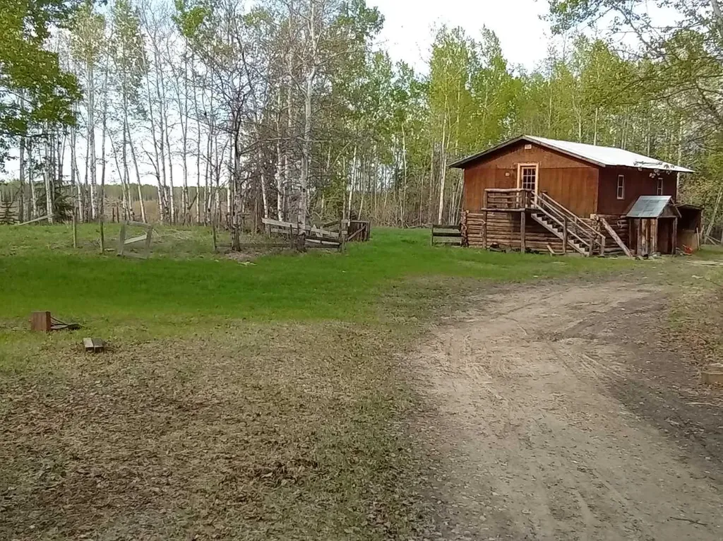 76517 Rrd 143a N Rural Big Lakes County AB T0G 1C0