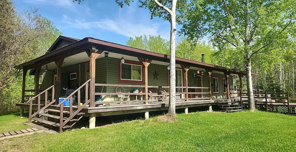 76517 Rrd 143a N Rural Big Lakes County AB T0G 1C0