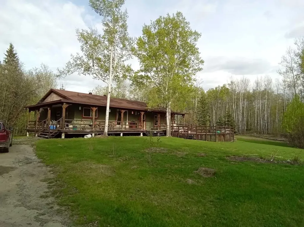 76517 Rrd 143a N Rural Big Lakes County AB T0G 1C0