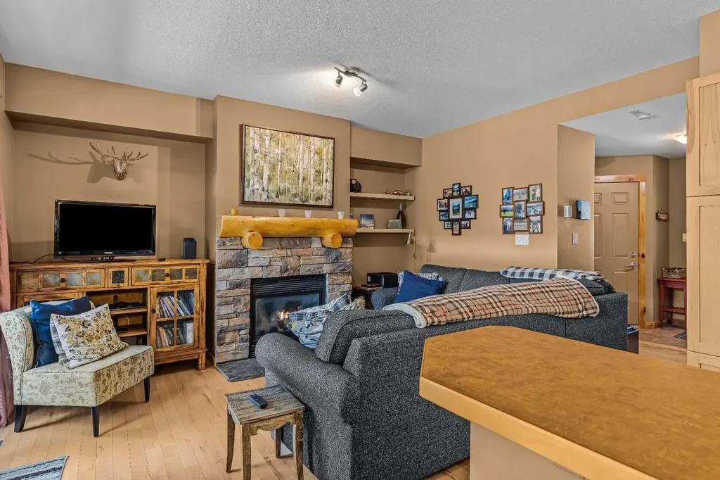 70 Dyrgas Gate Canmore AB T1W 3J6