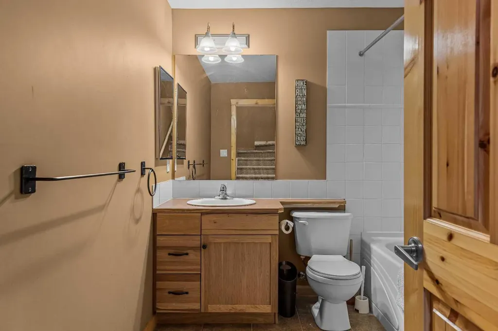 70 Dyrgas Gate Canmore AB T1W 3J6