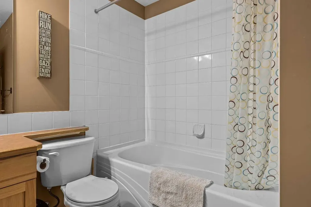 70 Dyrgas Gate Canmore AB T1W 3J6