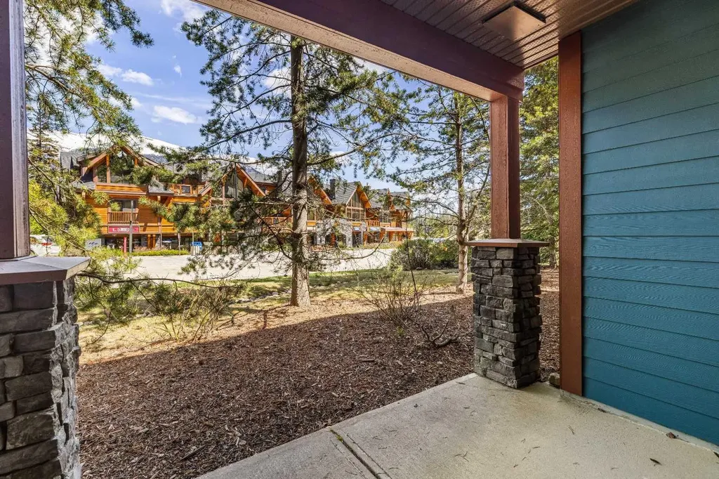 70 Dyrgas Gate Canmore AB T1W 3J6