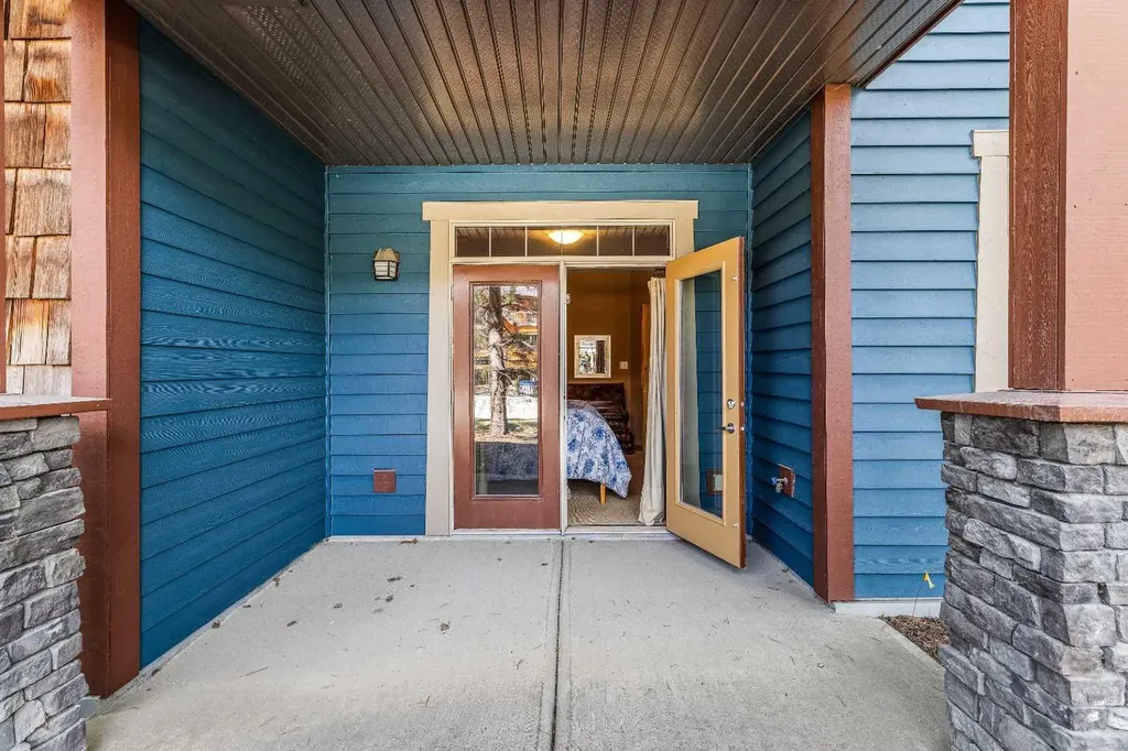 70 Dyrgas Gate Canmore AB T1W 3J6