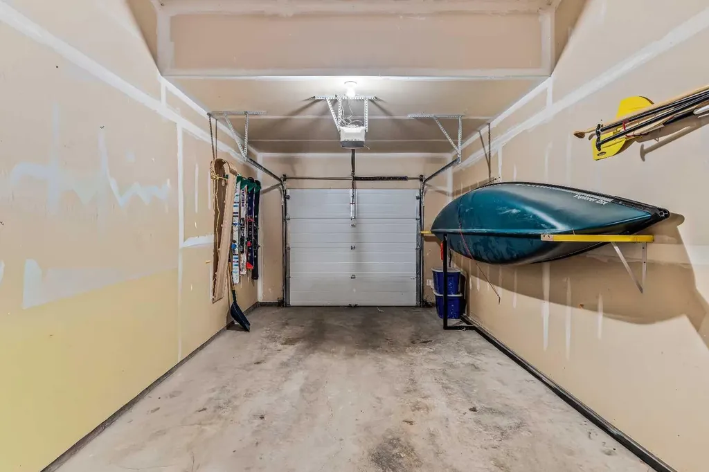 70 Dyrgas Gate Canmore AB T1W 3J6
