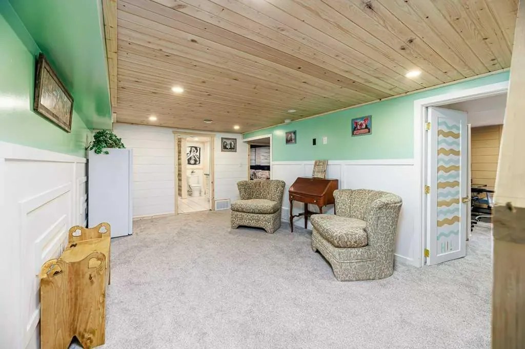 4836 49 Street Innisfail AB T4G1N2