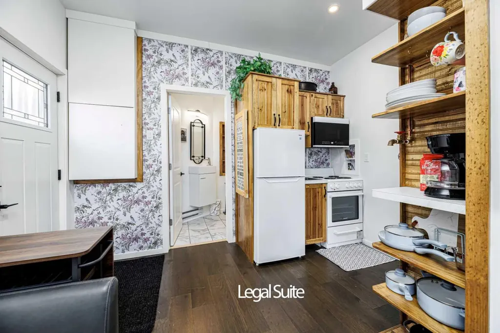 4836 49 Street Innisfail AB T4G1N2