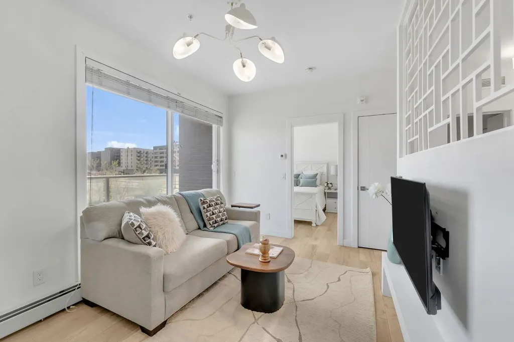 3125 39 Street NW Calgary AB T3B 6H5
