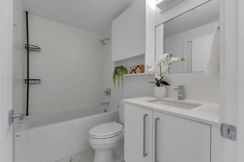3125 39 Street NW Calgary AB T3B 6H5