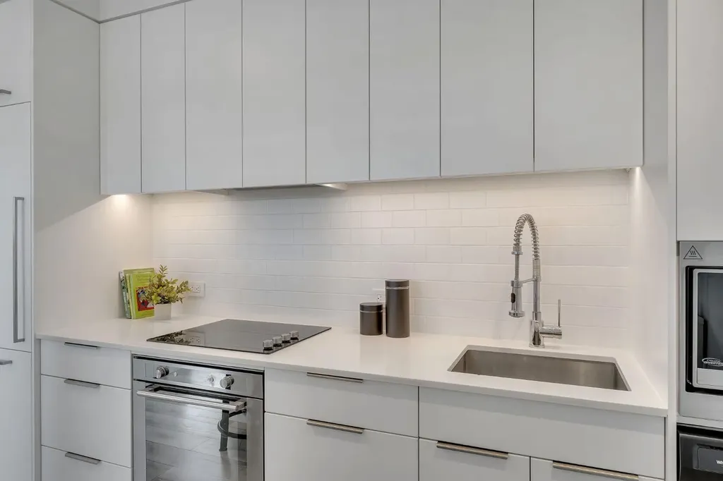 3125 39 Street NW Calgary AB T3B 6H5