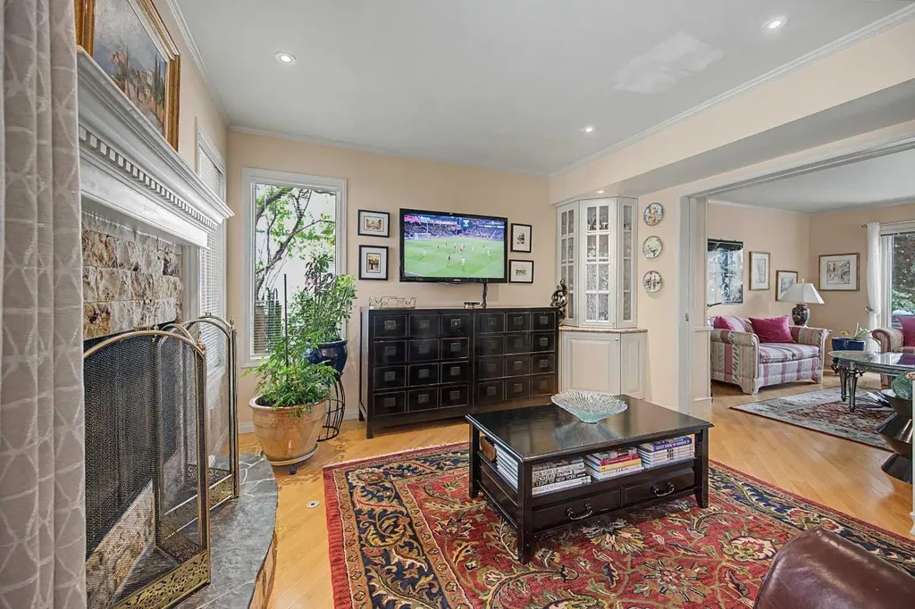 2020 Sirocco Drive SW Calgary AB T3H 2M9