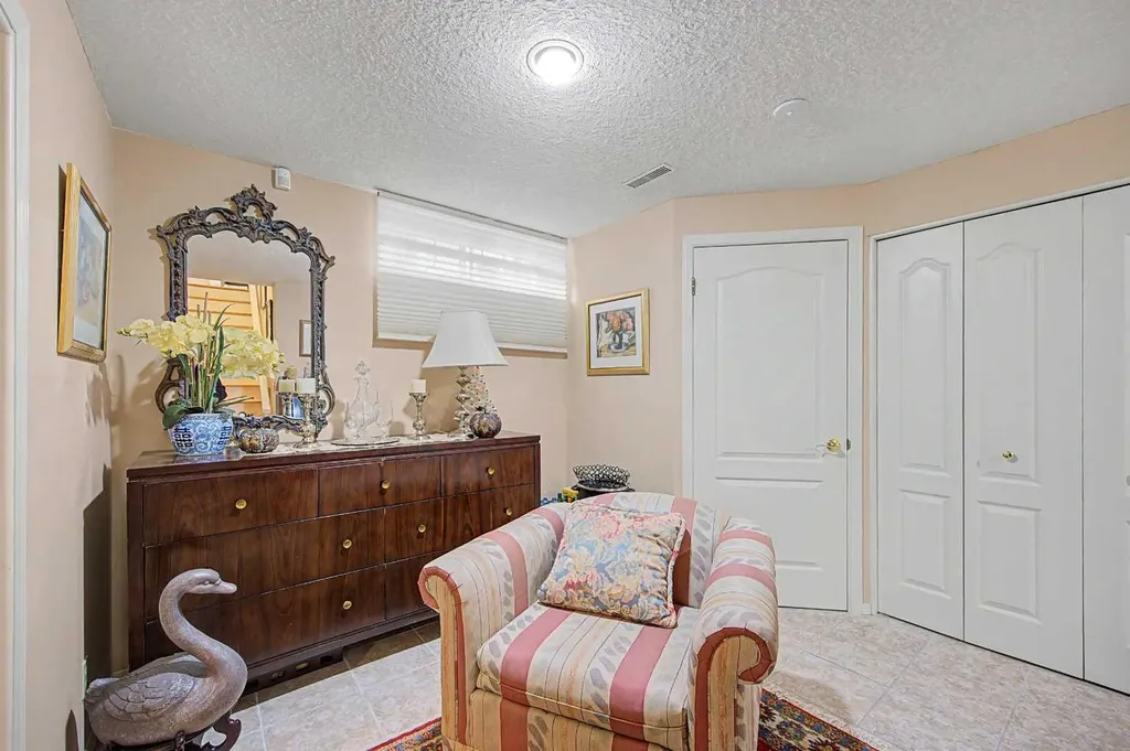2020 Sirocco Drive SW Calgary AB T3H 2M9