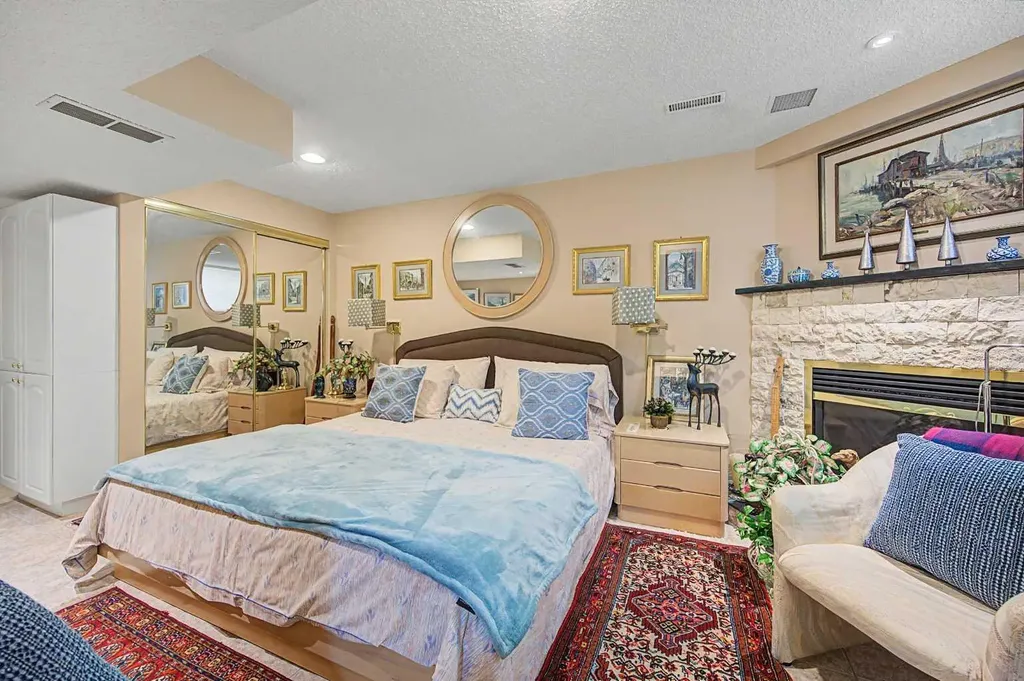 2020 Sirocco Drive SW Calgary AB T3H 2M9