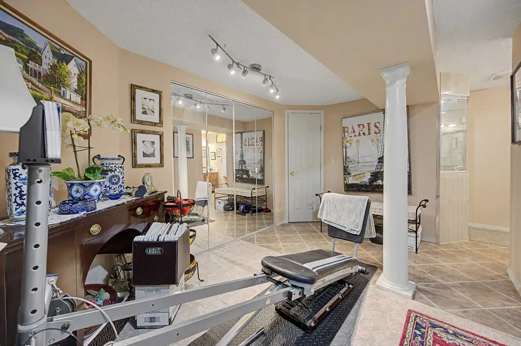 2020 Sirocco Drive SW Calgary AB T3H 2M9