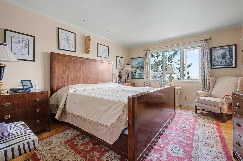 2020 Sirocco Drive SW Calgary AB T3H 2M9