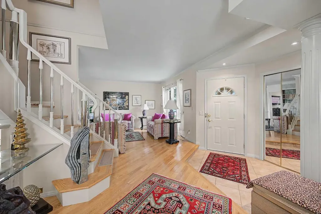 2020 Sirocco Drive SW Calgary AB T3H 2M9