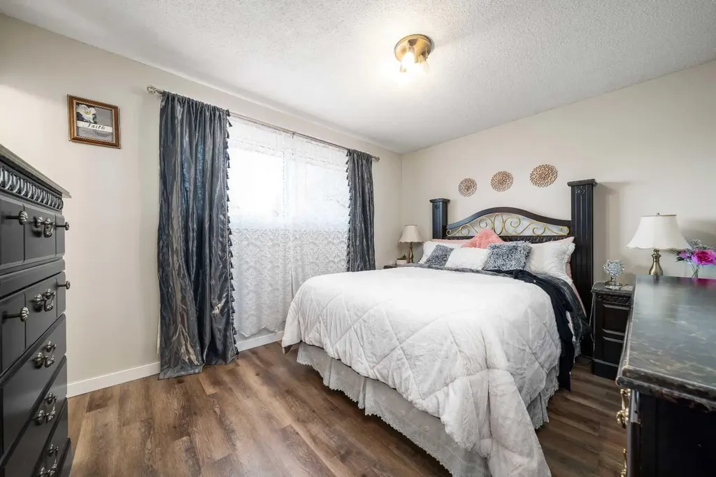 4734 60 Avenue Taber AB T1G 1E9