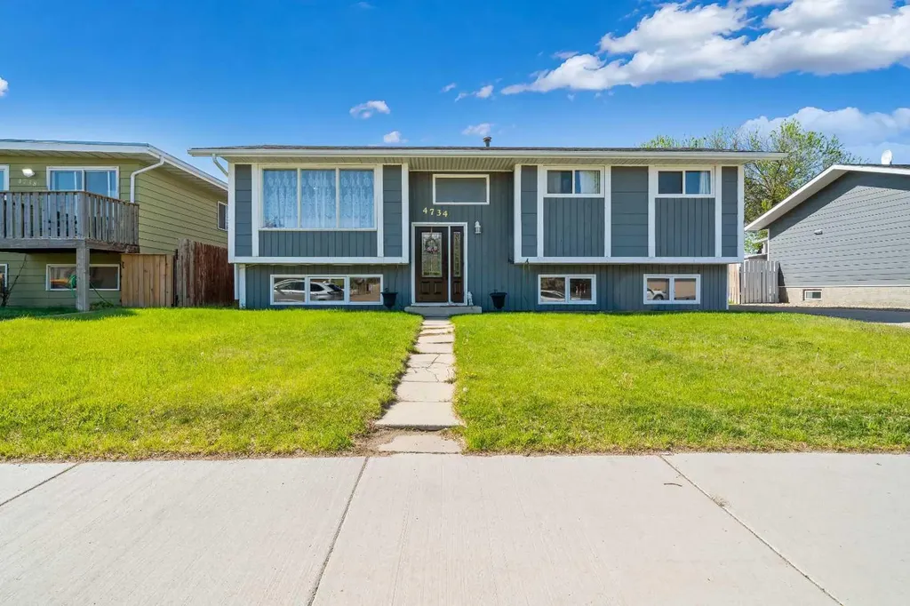 4734 60 Avenue Taber AB T1G 1E9