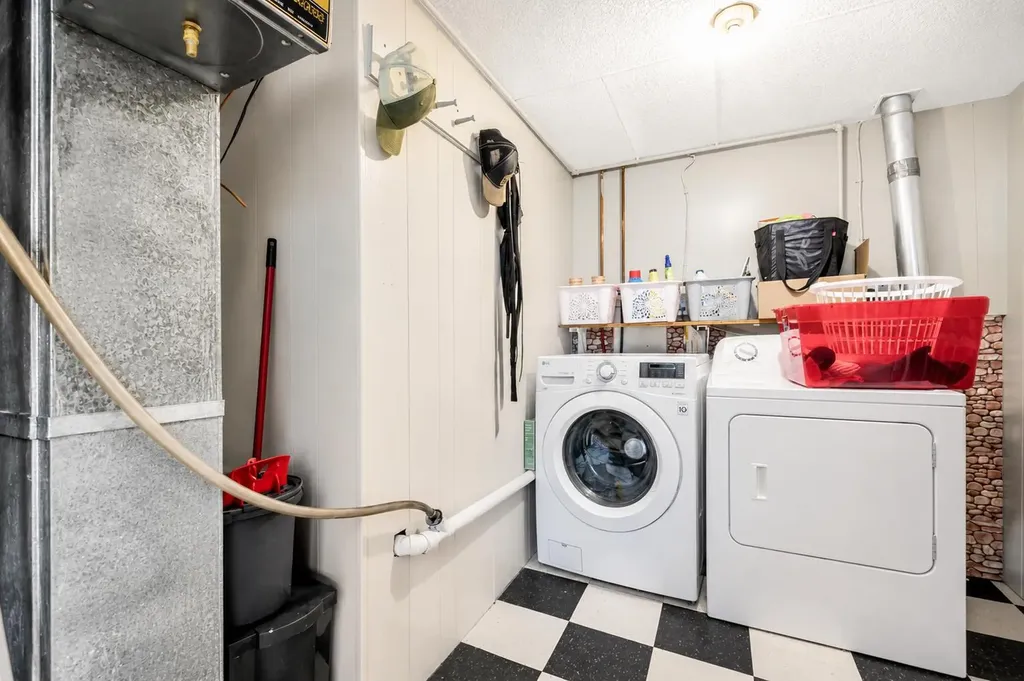 4734 60 Avenue Taber AB T1G 1E9