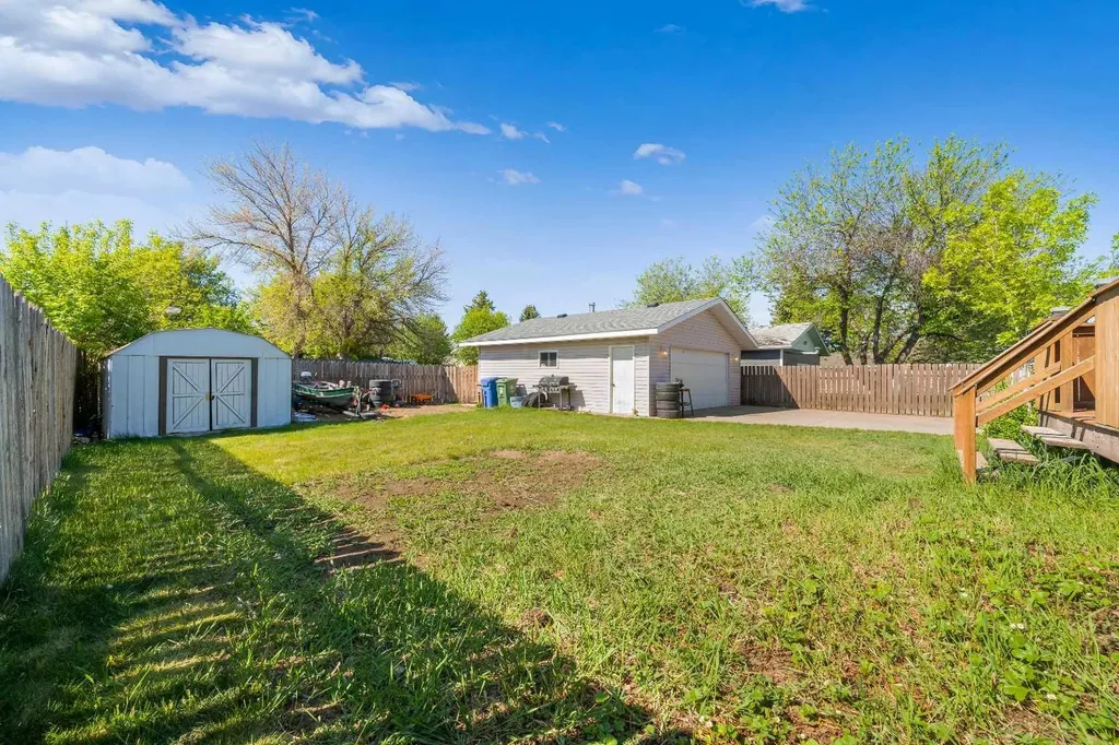 4734 60 Avenue Taber AB T1G 1E9