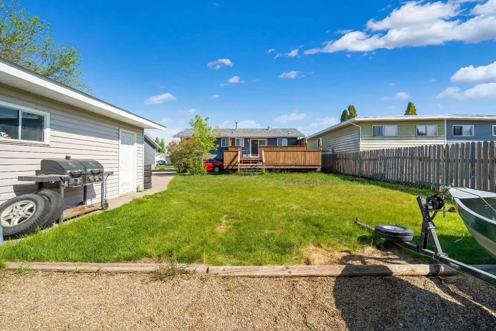 4734 60 Avenue Taber AB T1G 1E9