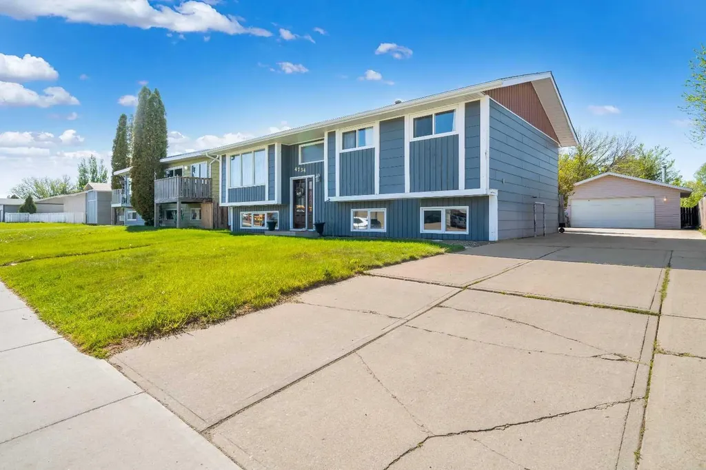 4734 60 Avenue Taber AB T1G 1E9