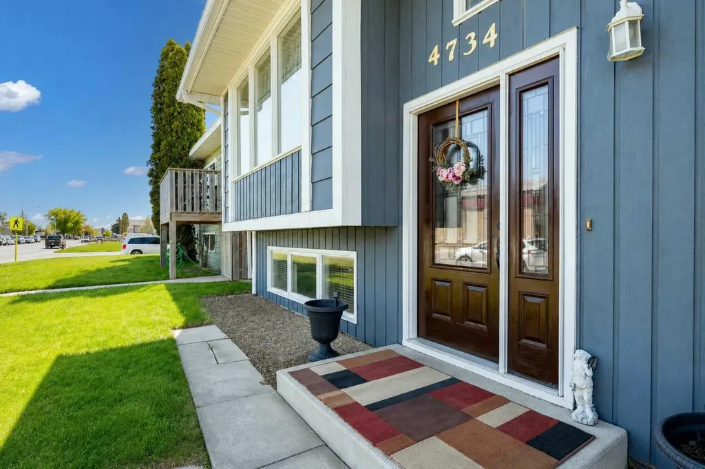 4734 60 Avenue Taber AB T1G 1E9