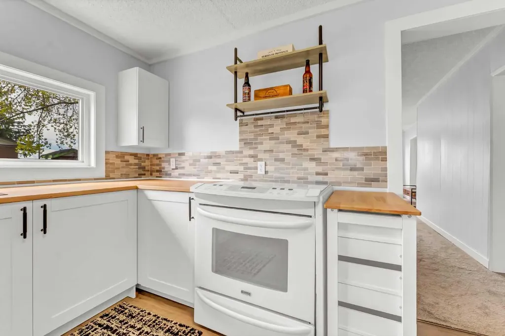 837 Main Street S Redcliff AB T0J 2P0