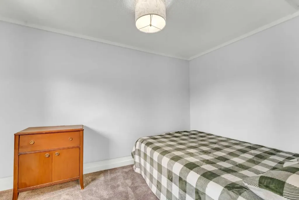 837 Main Street S Redcliff AB T0J 2P0