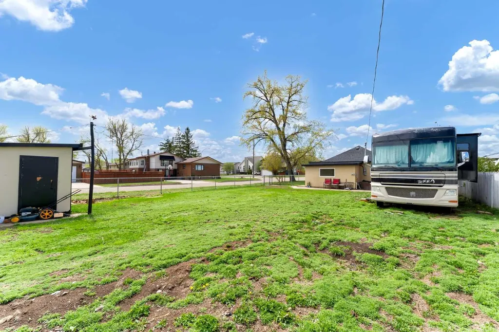 837 Main Street S Redcliff AB T0J 2P0