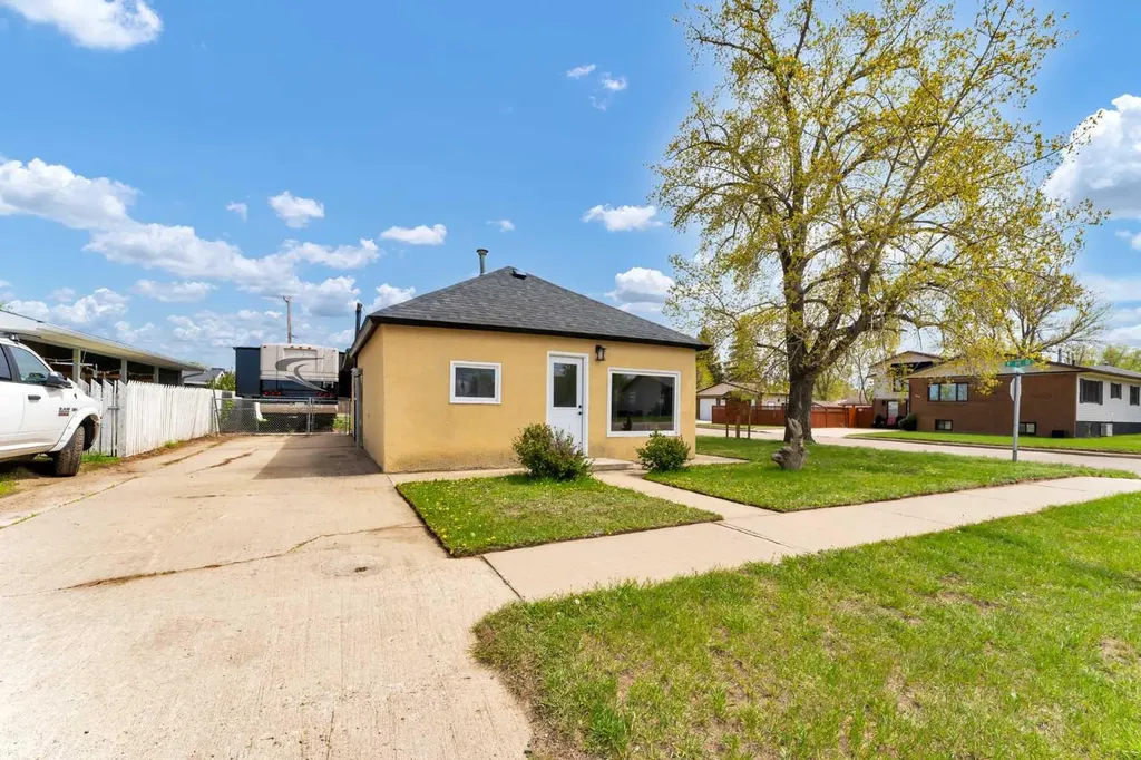 837 Main Street S Redcliff AB T0J 2P0
