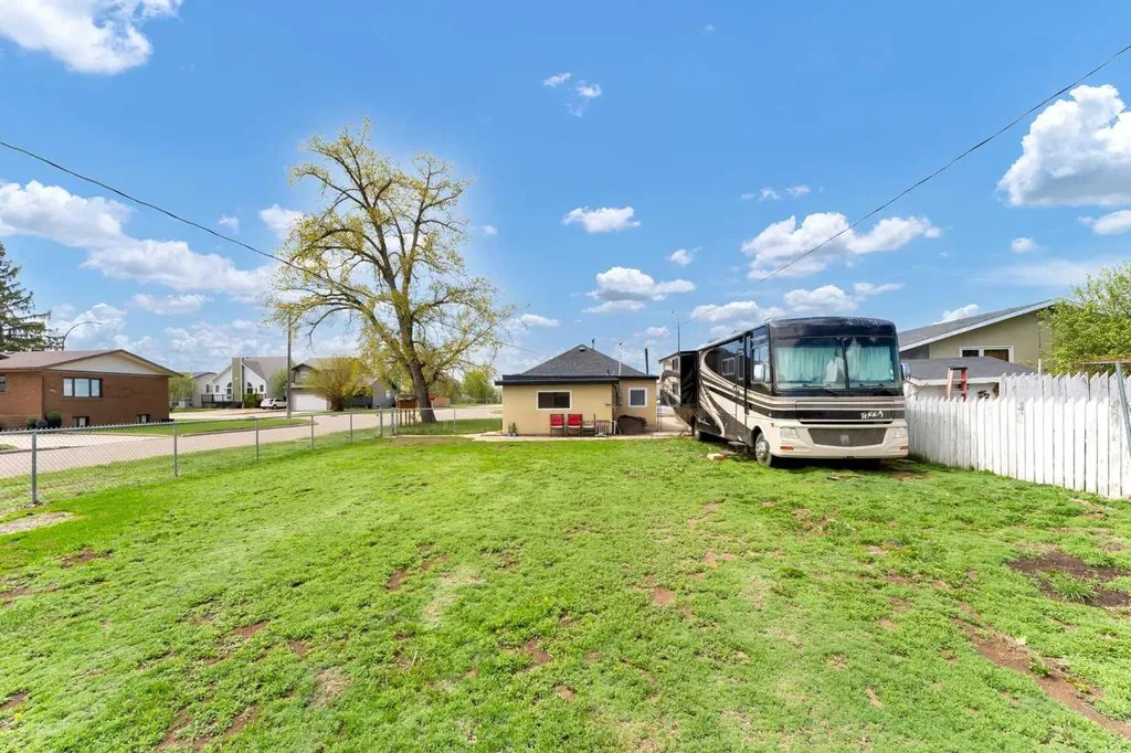837 Main Street S Redcliff AB T0J 2P0