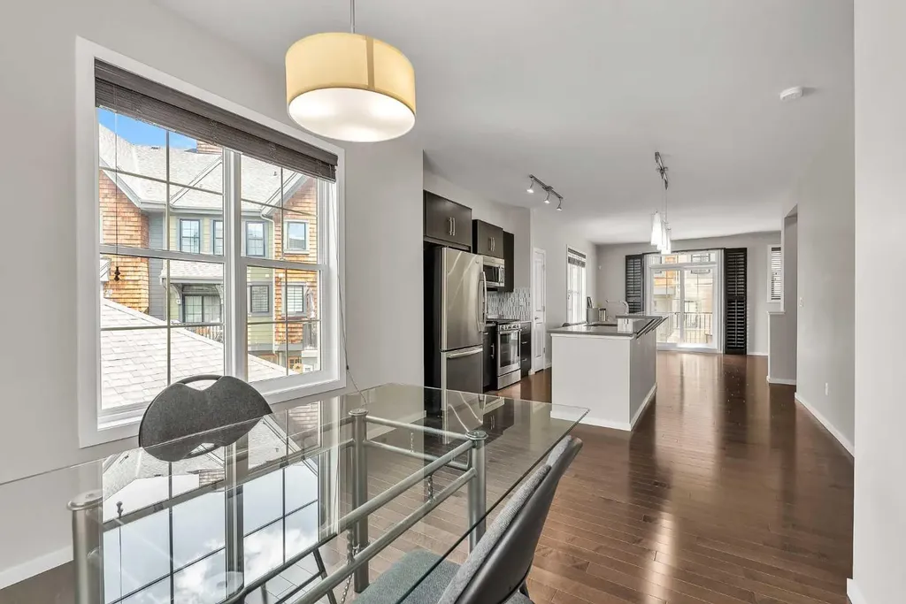 439 Ascot Circle SW Calgary AB T3H 0X3