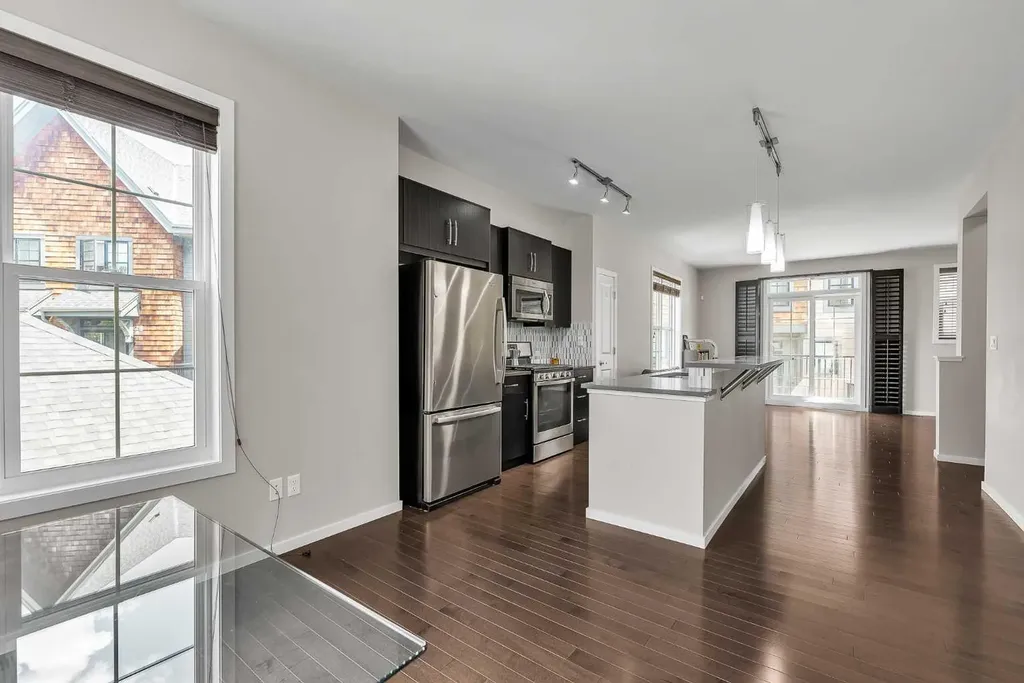 439 Ascot Circle SW Calgary AB T3H 0X3