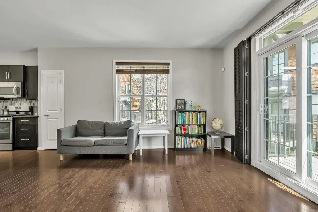 439 Ascot Circle SW Calgary AB T3H 0X3