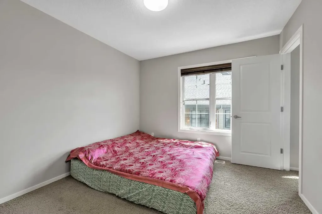 439 Ascot Circle SW Calgary AB T3H 0X3