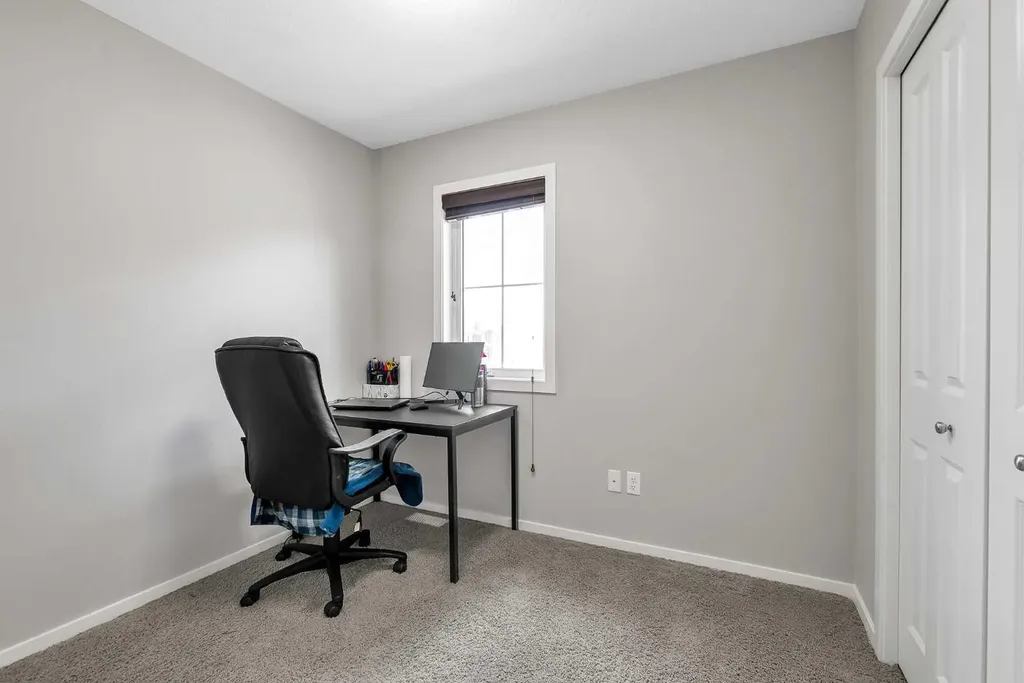 439 Ascot Circle SW Calgary AB T3H 0X3
