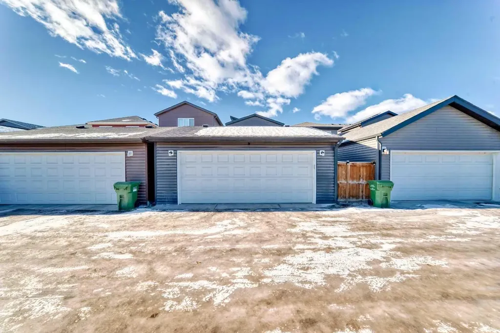 108 Wolf Creek Manor SE Calgary AB T2X 4A1