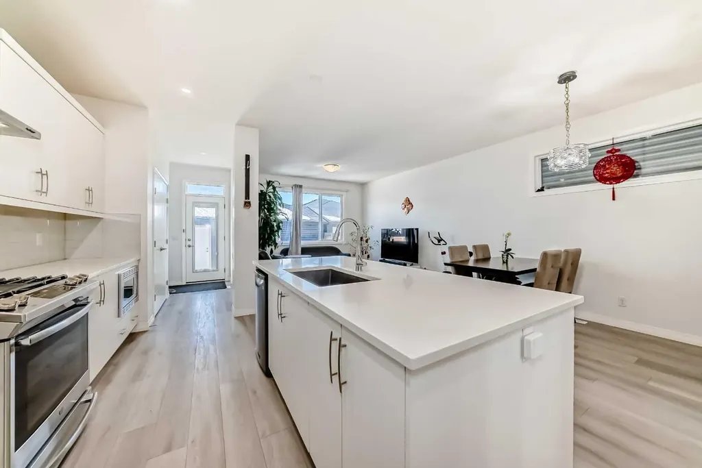 108 Wolf Creek Manor SE Calgary AB T2X 4A1