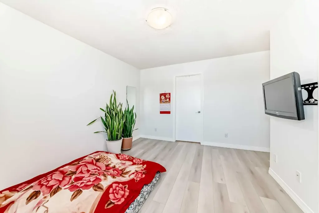 108 Wolf Creek Manor SE Calgary AB T2X 4A1