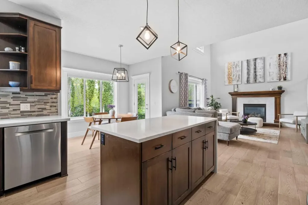 108 Coopers Grove SW Airdrie AB T4B 0G4