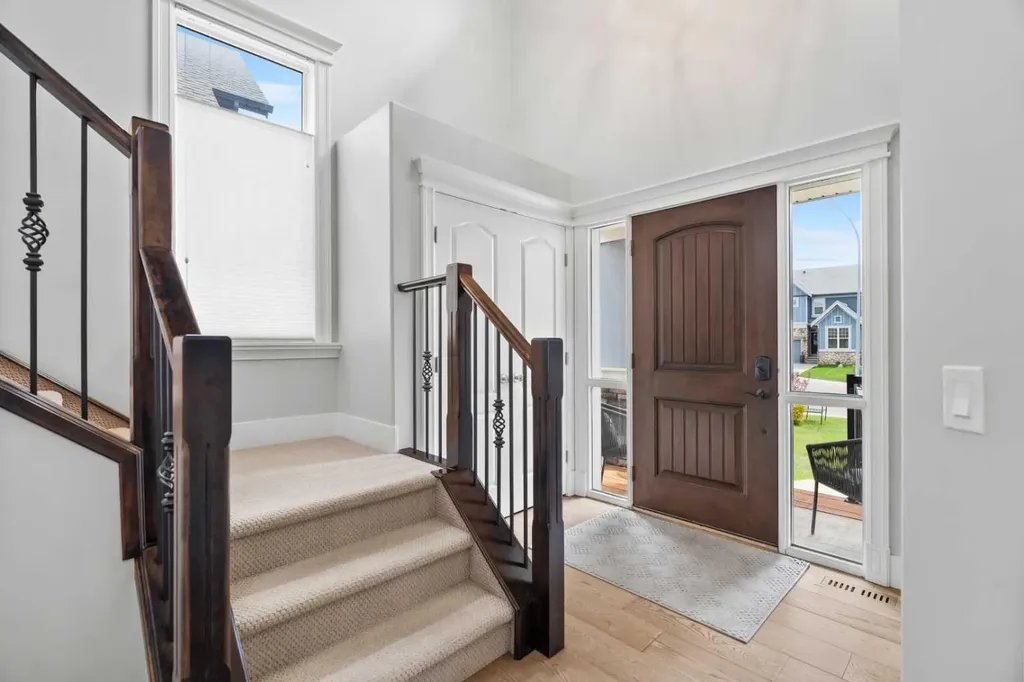 108 Coopers Grove SW Airdrie AB T4B 0G4