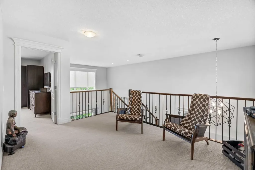 108 Coopers Grove SW Airdrie AB T4B 0G4