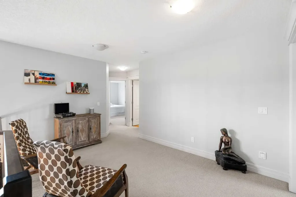 108 Coopers Grove SW Airdrie AB T4B 0G4